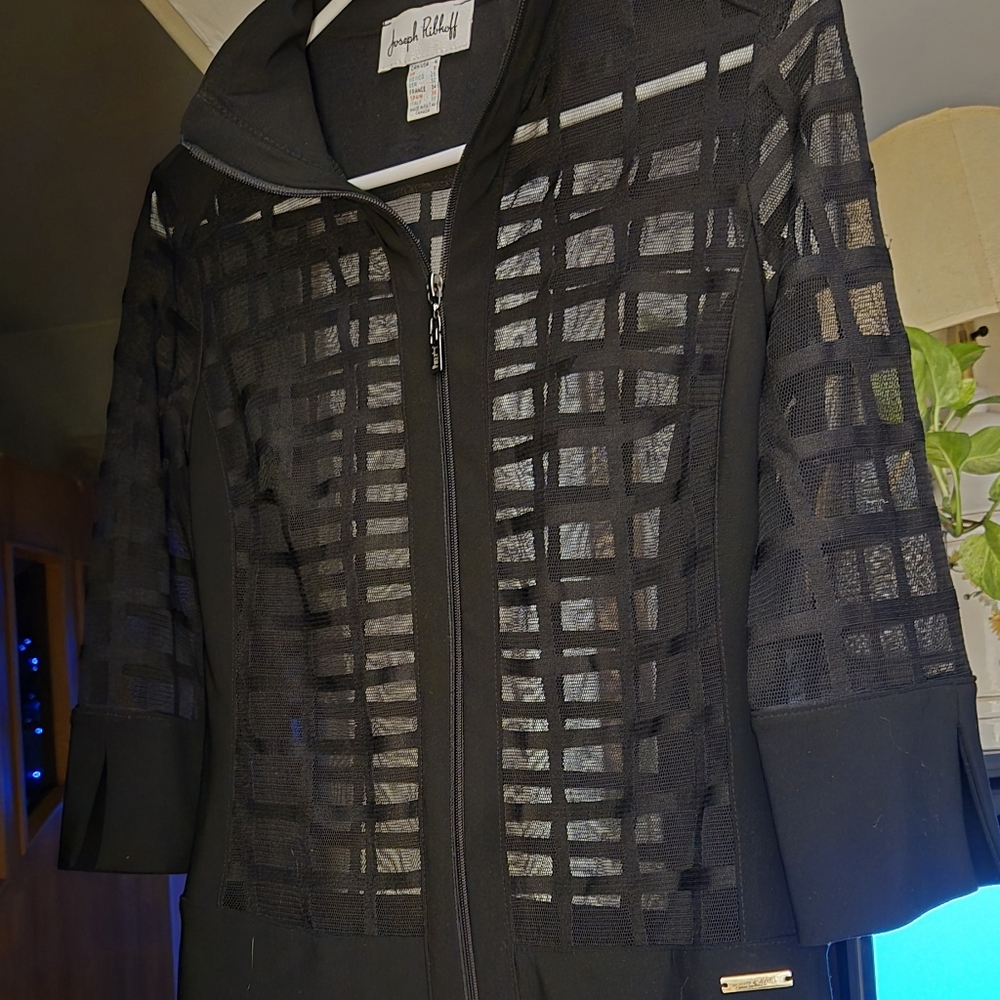 Designer: Joseph Ribkoff zip up 3/4 sleeve jacket sz 4 ladies